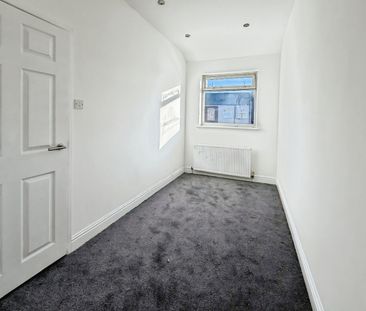 2 bedroom House To Let Total Size: 883 SQ FT - Photo 5