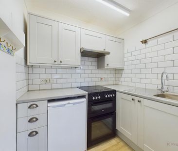 Studio to rent - Photo 2