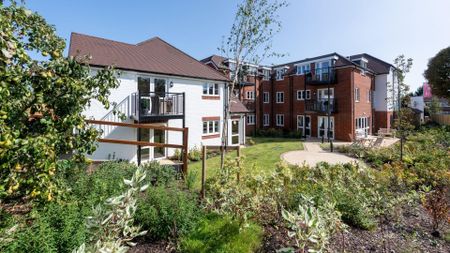 Colebrooke Lodge, Reigate - Photo 5