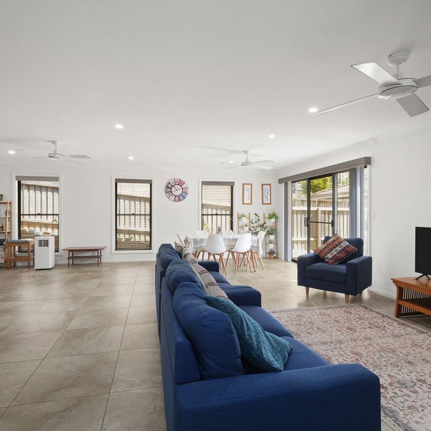 Easy, Accessible Living Close to Sovereign Town Centre - Photo 1
