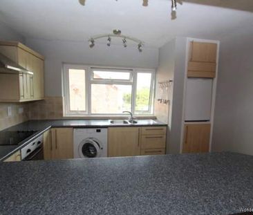 2 bedroom property to rent in Southend On Sea - Photo 5