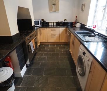 1 bedroom Apartment to let - Photo 4
