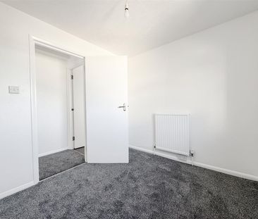 London Road, Bexhill, TN39 3LB - Photo 3