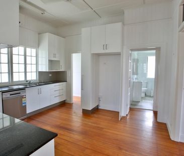 1 Alexandra Street, North Ward QLD 4810 - House For Rent | Domain - Photo 1