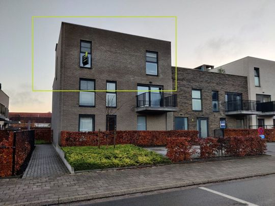Appartement met 2 slpks en ruim terras, rustig gelegen in Achterbos centrum ! - Foto 1