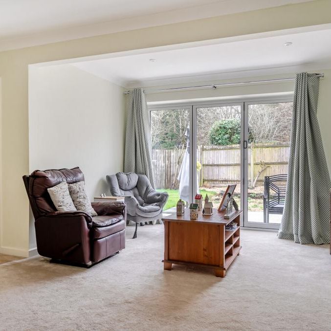 2 bedroom bungalow to rent - Photo 1