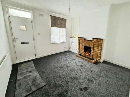 Queens Road, Hinckley, LE10 - Photo 1