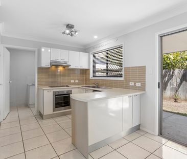 Immaculate 3 Bedroom Townhouse Available Now - Photo 4