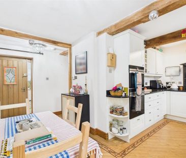 2 bedroom barn conversion to rent - Photo 6