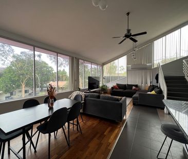 Modern Four Bedroom Family Home - Photo 1