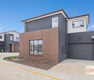 Brand New Luxury Townhouse for Lease!! - Photo 3