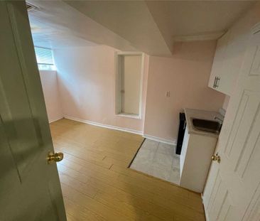 For Lease - 87 Steeles Avenue Unit# UNIT 'A', Toronto, Ontario - Photo 2