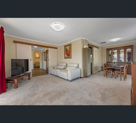 122 Pratt Avenue, Pooraka, SA 5095 - Photo 4