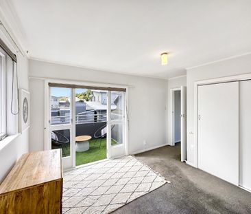 Woburn Apartment - Photo 4