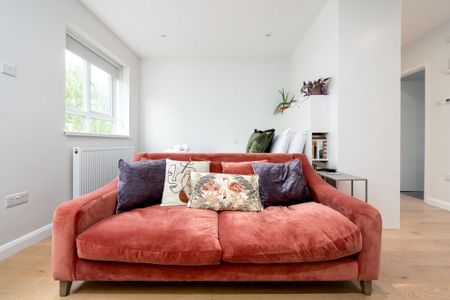 Flat 6 Austin House 2 Lambert Road, London SW2 5BQ, UK, London - Photo 5