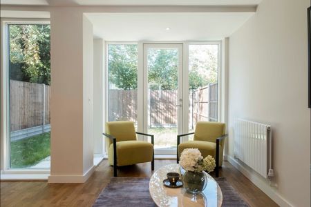 3 Bed Semi-Detached House, Kings Avenue, SW4 - Photo 2