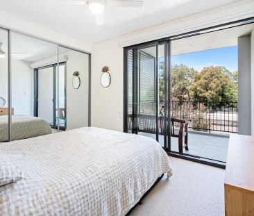 “Contemporary Oversized Luxurious One Bedroom Apartment” - Photo 2