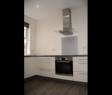 4 Bed Semi-Detached House, Bridge Grove, NG2 - Photo 6