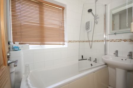 Coniston Way, Egham - Photo 2