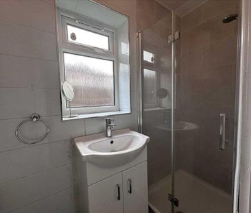 2 bedroom end of terrace house to rent - Photo 6