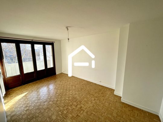 À louer : St Cyprien - grand T2 de 47m² avec balcon, cave et cellier. - Photo 1