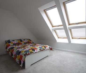 Rhodfa'r Rhyddwen, Caerphilly, Caerphilly - Photo 2