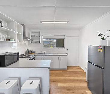 17A Blaxland Street, Golden Beach QLD 4551 - House For Rent | Domain - Photo 6