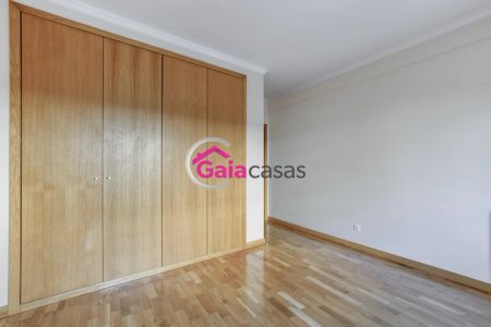 Apartamento T1+1 em condomínio fechado - Photo 2