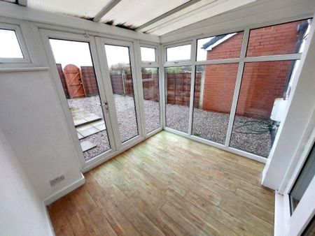 3 bedroom terraced house to rent - Photo 3