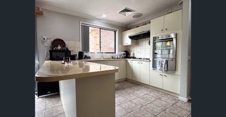 Sun-Filled Single-Level Living in a Quiet Cul-de-Sac - Photo 4