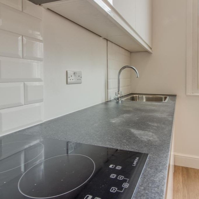 Studio to rent - Photo 1