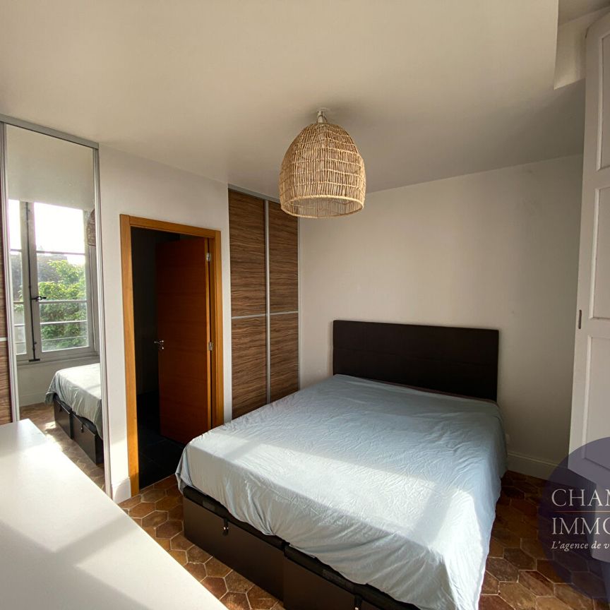 Appartement T2 loué à Blois : un bien d'exception dans un hôtel particulier Renaissance classé - Photo 1