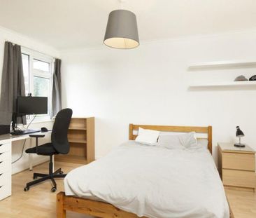 4 bedroom house to rent - Photo 3