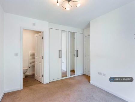 4 bedroom terraced house to rent - Photo 5