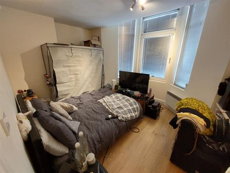 Colum Road Cardiff - Photo 3