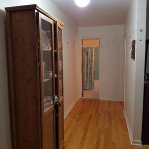 3 1/2 tranquil et spacieux à Saint Lambert - Photo 2