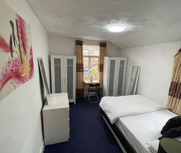 Room in a Shared House, Wanlip Road, E13 - Photo 4