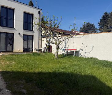 Location Maison 4 pièces 90m² - Photo 2