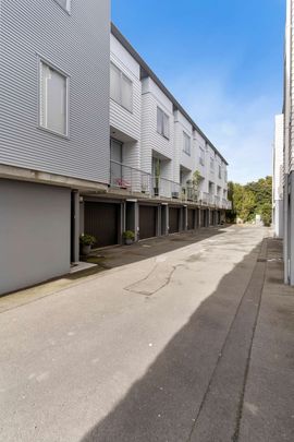 Modern Townhouse in Grey Lynn - Photo 1