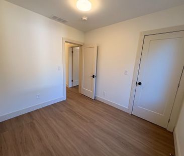 For Lease - 35 Elmview Drive Unit# Main, Toronto, Ontario - Photo 6