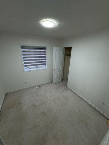 For Lease - 36 Foothill Street Unit# Main, Whitby, Ontario - Photo 4