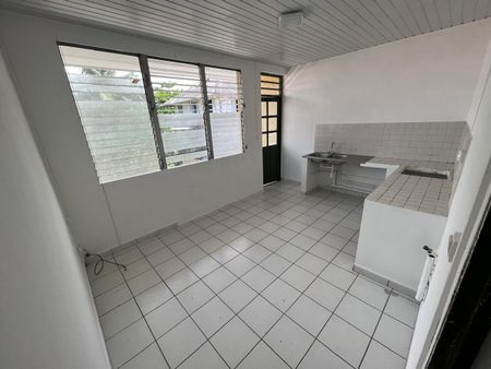 Location appartement 2 pièces, 57.00m², Cayenne - Photo 2