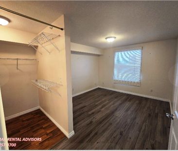 GREAT 2 BED, 2 BATH CONDO IN DOWNTOWN EDMONTON (OLIVER) W/ 2 HEATED... - Photo 5