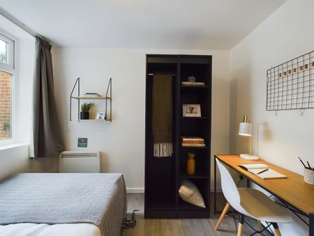 Room in a Shared House, Ruskin Avenue, M14 - Photo 4