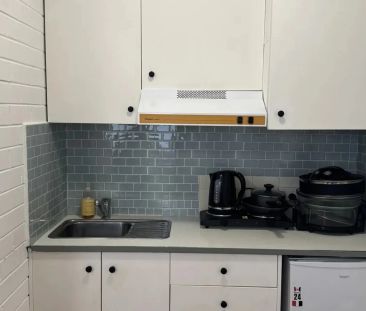 Stylish Street-Facing Studio with Secure Parking in the Heart of St... - Photo 3