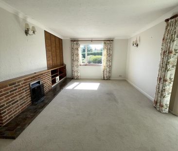 4 bedroom detached bungalow to rent - Photo 2