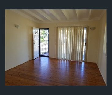 MORAYFIELD - FAMILY & SCHOOLS - Photo 1