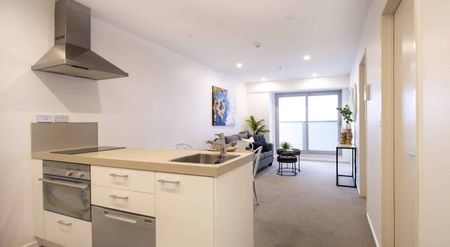 2 bedroom apartment - Photo 2