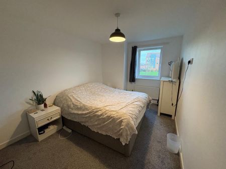 2 bedroom flat to rent - Photo 5