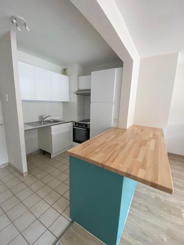 Location Appartement 2 pièces 42m² - Photo 3